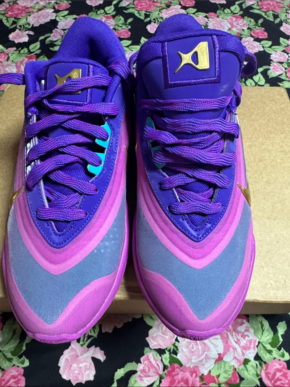 NEW Nike Women's Purple and Pink Athletic Sneakers with Gold Accents - Picture 10 of 12